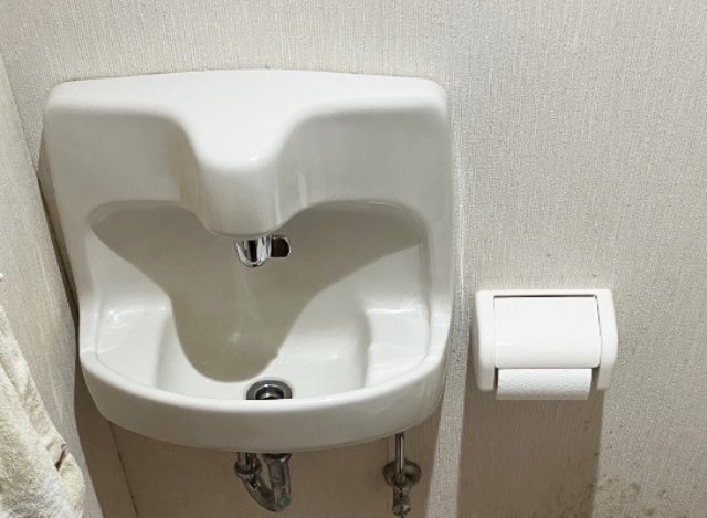 スタイリッシュなオールインワン手洗器施工後イメージ１